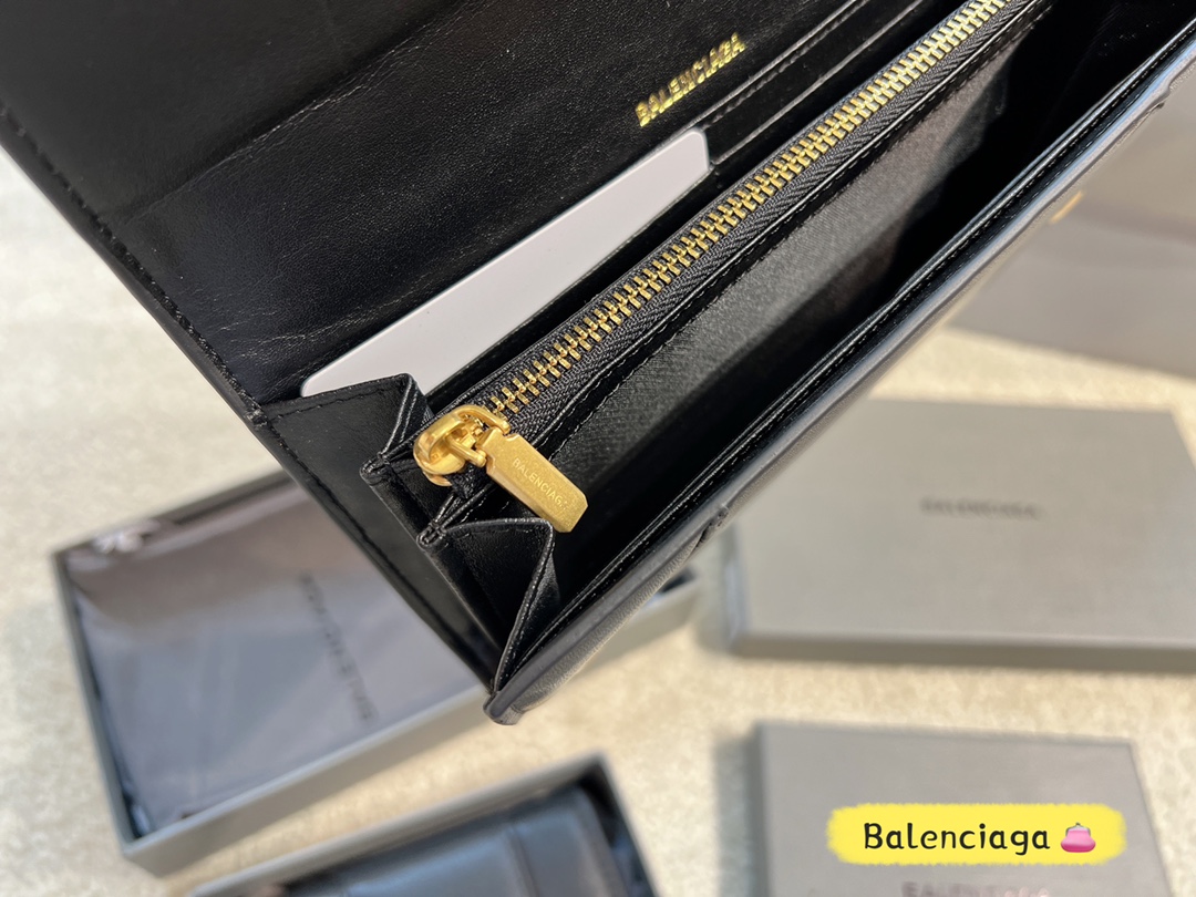 ¥120/110配盒 Balenciaga 钱包👛零钱包 人手一只