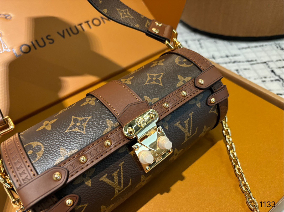 P205配折叠盒 尺寸20.10cm LV 芭比龙 全钢五金牛皮版本 颜值高 日常出街首选 任何搭配都能够轻松驾驭 时尚潮流