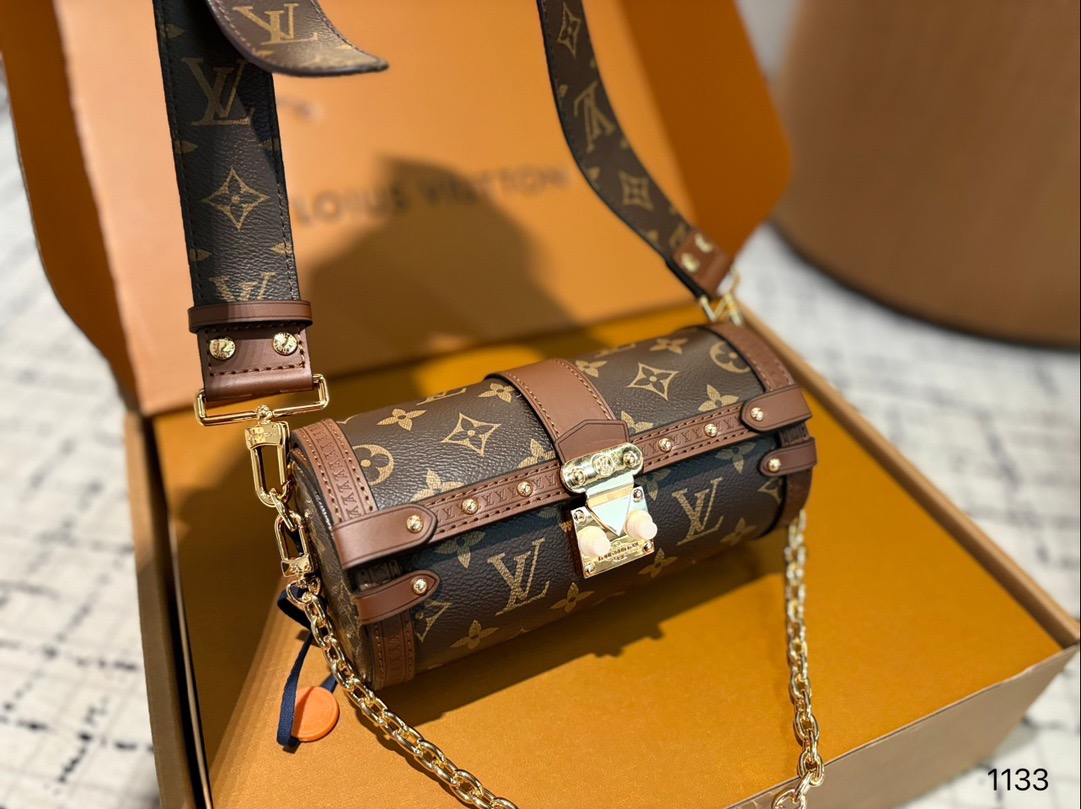 P205配折叠盒 尺寸20.10cm LV 芭比龙 全钢五金牛皮版本 颜值高 日常出街首选 任何搭配都能够轻松驾驭 时尚潮流