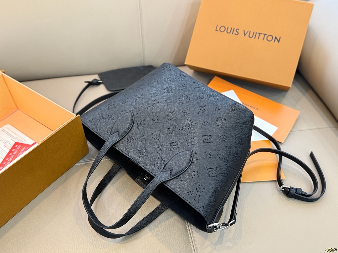 ¥220 Lv菜篮子托特包 高颜值 潮酷 时尚女孩必入 适合日常 通勤 出街 尺寸20 20