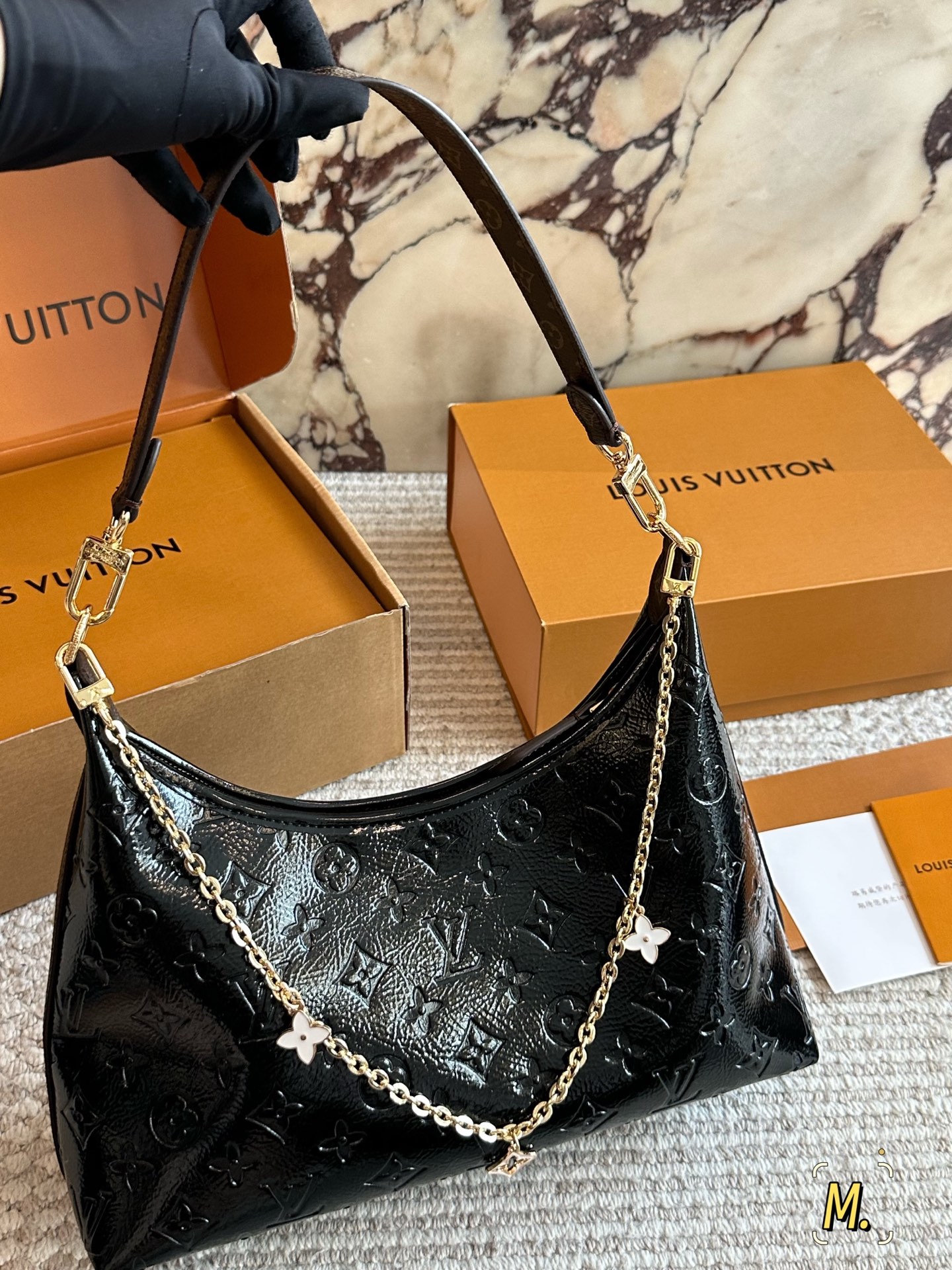 💰190 配盒 size 32 17cm L家 新款 上身简直不要太好看 斜挎、单肩、手拎！ 新尺寸真的很nice 搜索🔍Lv 水桶包