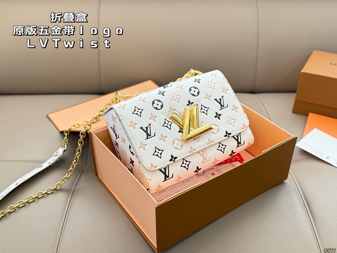 &yen;145折叠盒 原版五金带logo LVTwist新款包包 复古优雅 永远的经典 正式休闲皆可 日常通勤无压力 尺寸：23 16