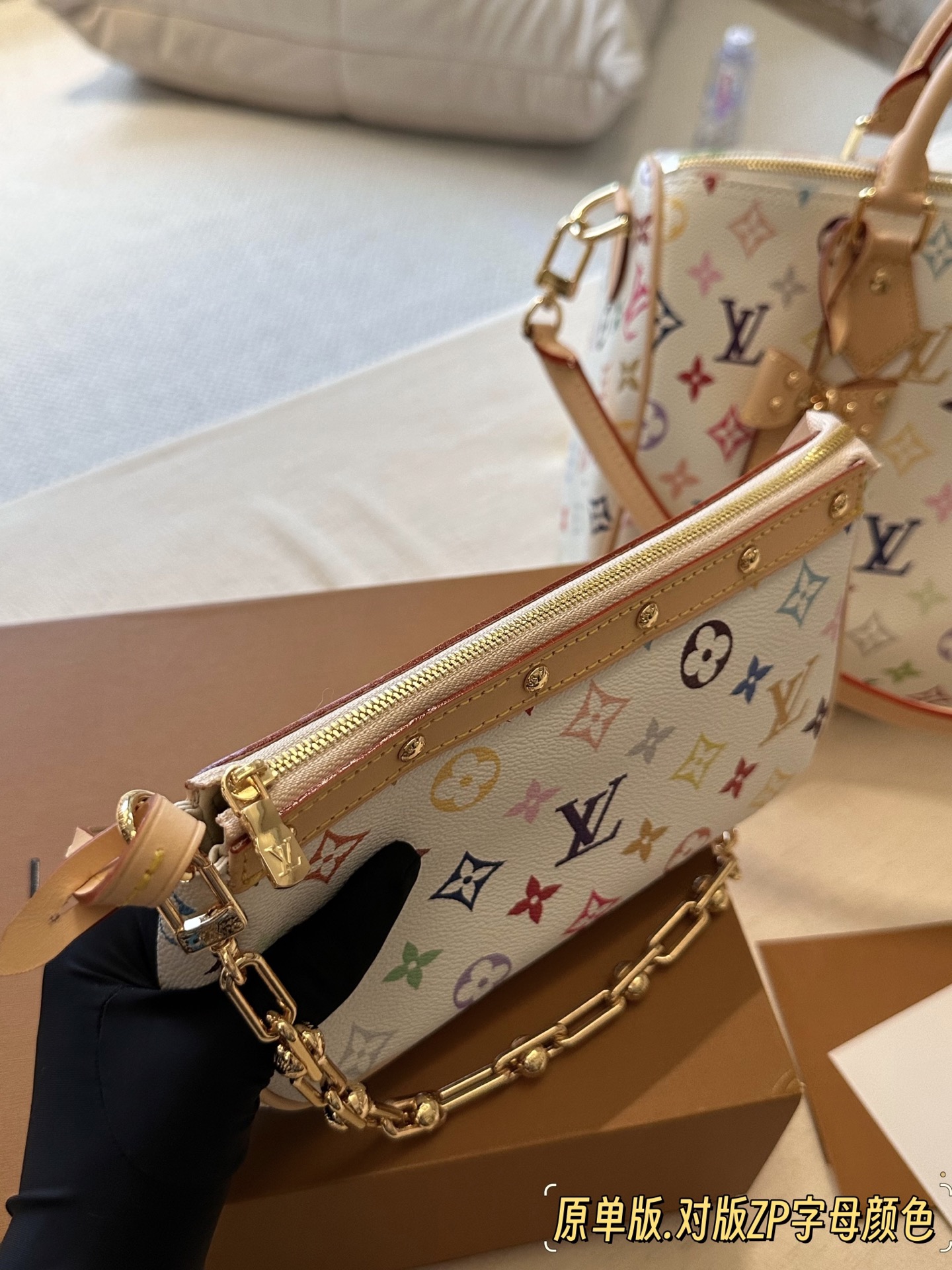 💰200 配盒 原单版 size：22*12cm L家 麻将包 ！复刻版 ⚠️短肩带！链条⛓️ 统统都有！！ 麻将包超百搭 真香腋下包