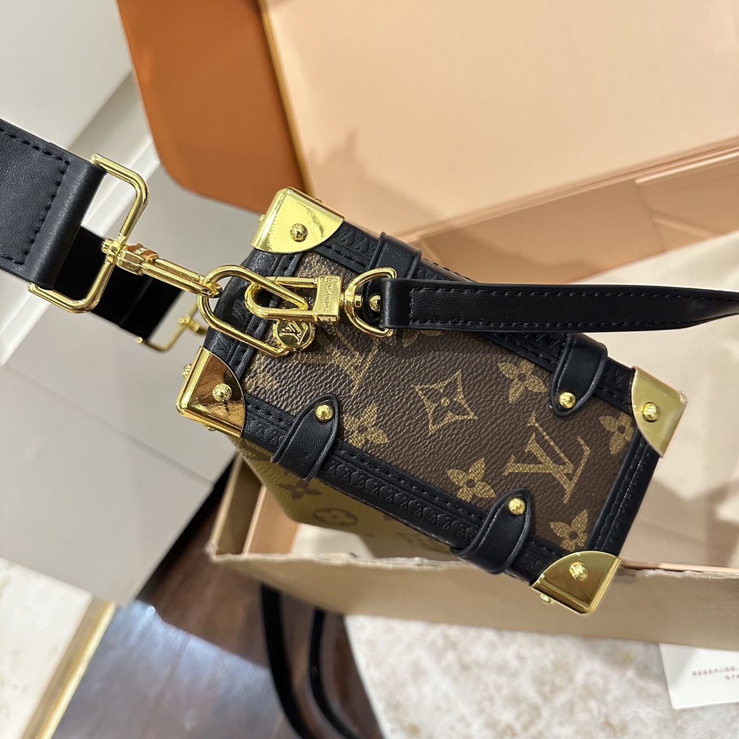 p200 官网双盒包装 size：23*16cm L家 25ss Ski系列盒子包王炸新款包 谷爱凌同款哦！ 超级洋气 upupup Sidetrunk真的出一個愛一個