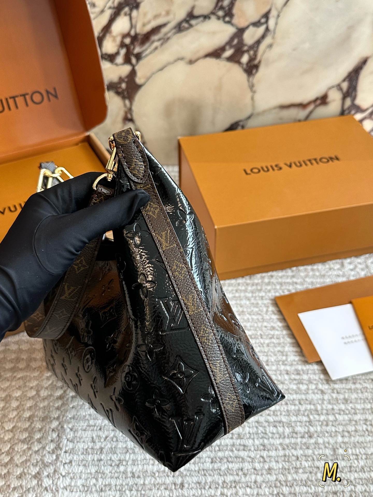 💰190 配盒 size 32 17cm L家 新款 上身简直不要太好看 斜挎、单肩、手拎！ 新尺寸真的很nice 搜索🔍Lv 水桶包