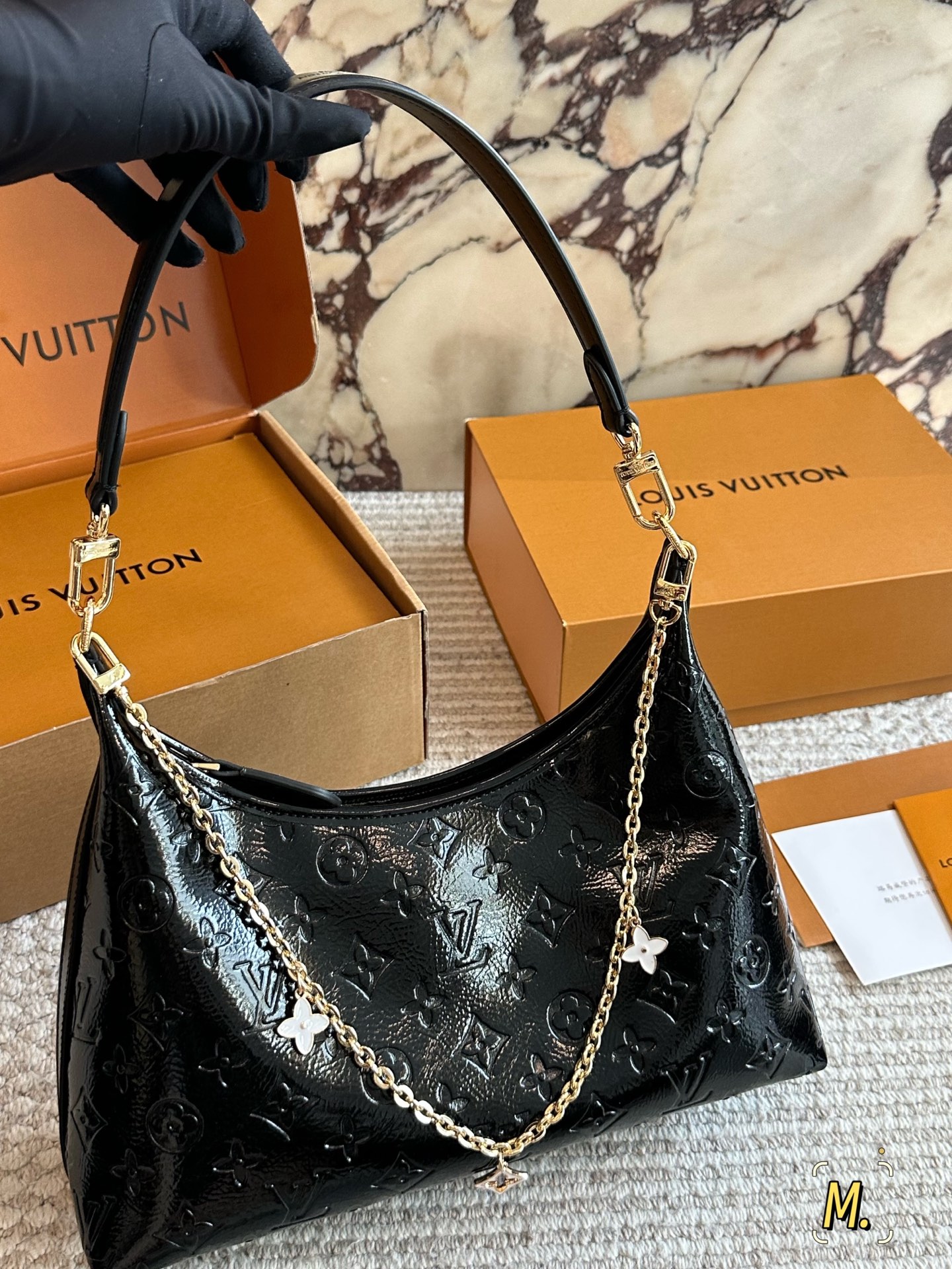 💰190 配盒 size 32 17cm L家 新款 上身简直不要太好看 斜挎、单肩、手拎！ 新尺寸真的很nice 搜索🔍Lv 水桶包