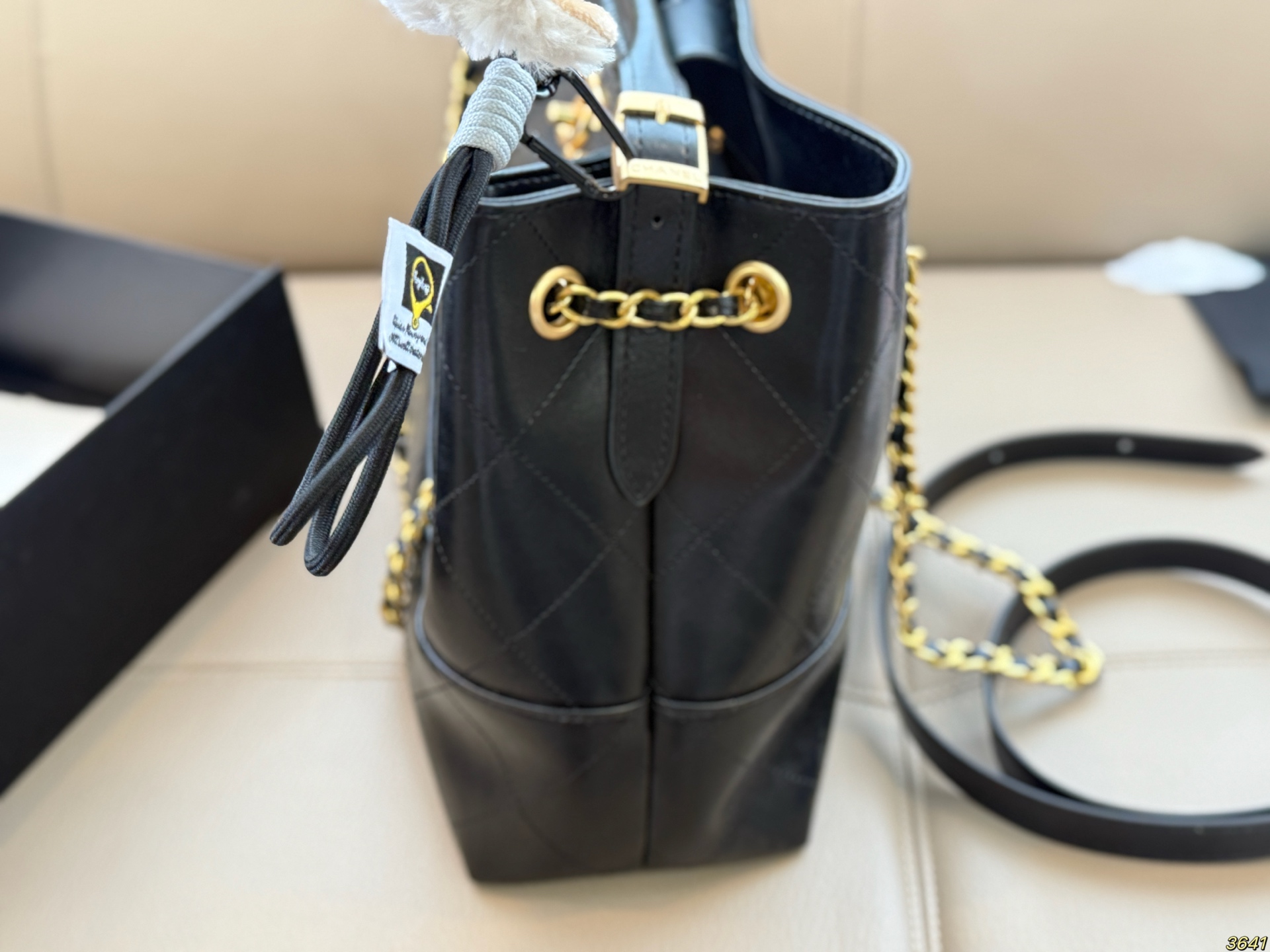 &yen;220/&yen;210 飞机盒配长肩带配挂件 香奈儿CHANEL 新款菱格包手提包 无与伦比的高级质感 美貌与实力并存 尺寸34 25/28 20