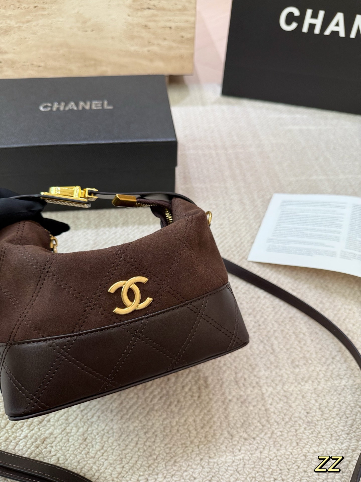 P130 麂皮 Chanel香奈儿饭盒包 中古系列 可手提 可斜挎 配礼盒🎁尺寸19.16