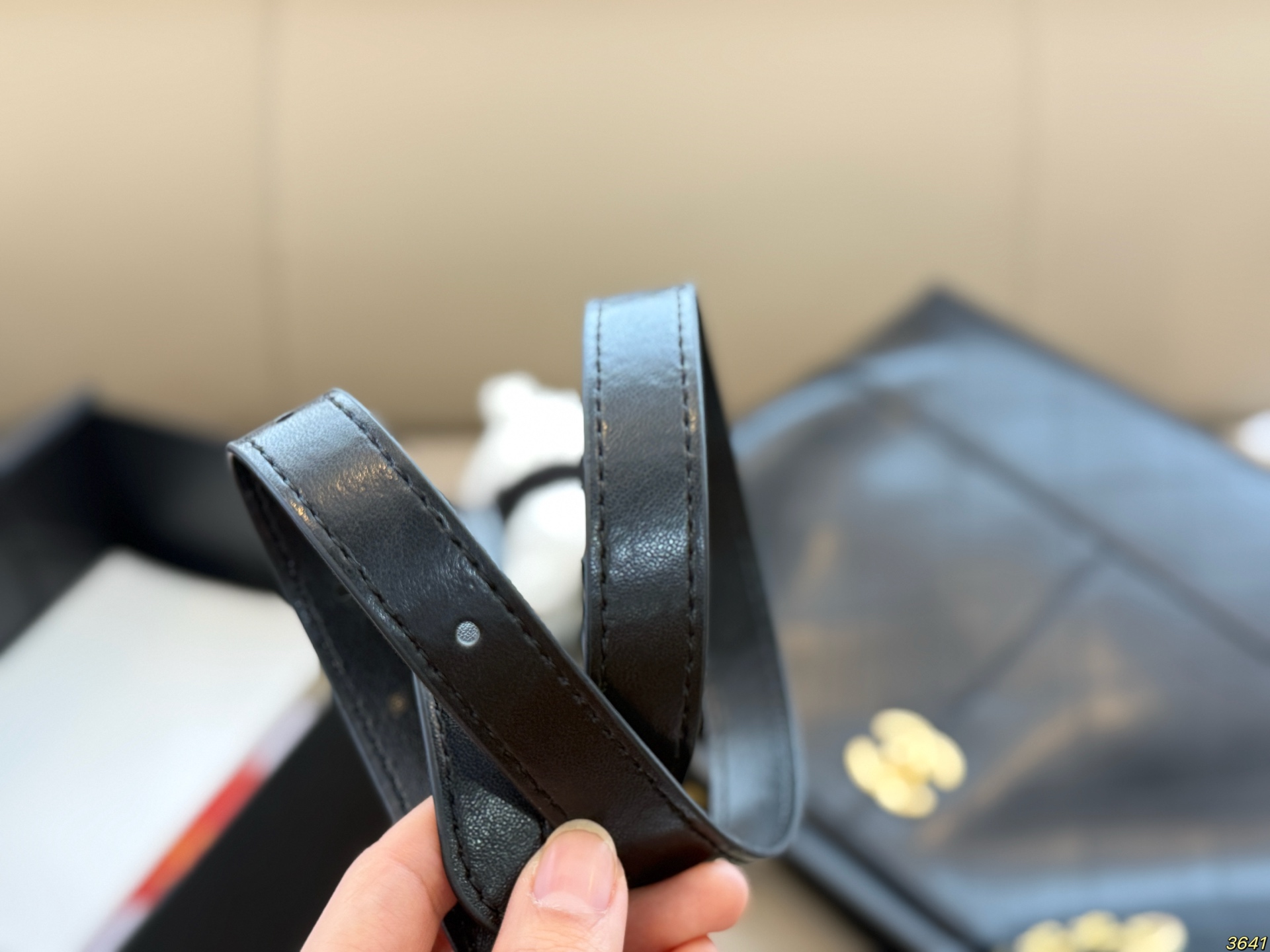 &yen;220/&yen;210 飞机盒配长肩带配挂件 香奈儿CHANEL 新款菱格包手提包 无与伦比的高级质感 美貌与实力并存 尺寸34 25/28 20