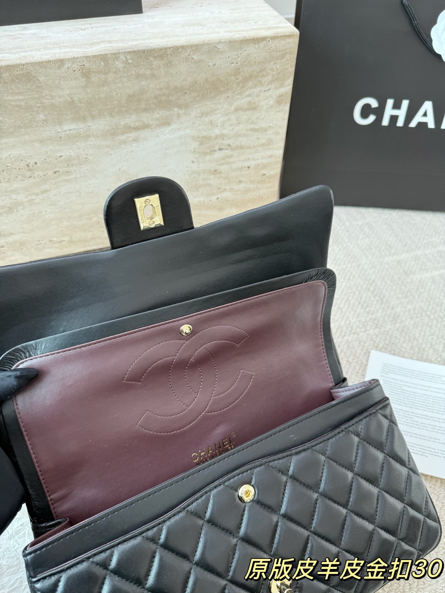 头层皮P250 Chanel香奈儿大号CF羊皮 Chanel 双盖双链 最近各大品牌都在炸大包！太酷啦！ 百搭容量大 真的很香 ！ 尺寸 30 17cm
