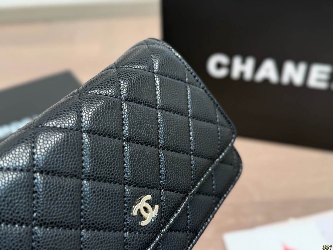 &yen;150全套飞机盒包装 size：20*13cm ⚠️牛皮 升级版 🔍 小香家 发财包 woc发财包，可以有😎 必须给自己安排 Chanel发财包香奶奶包中最经常用的一只