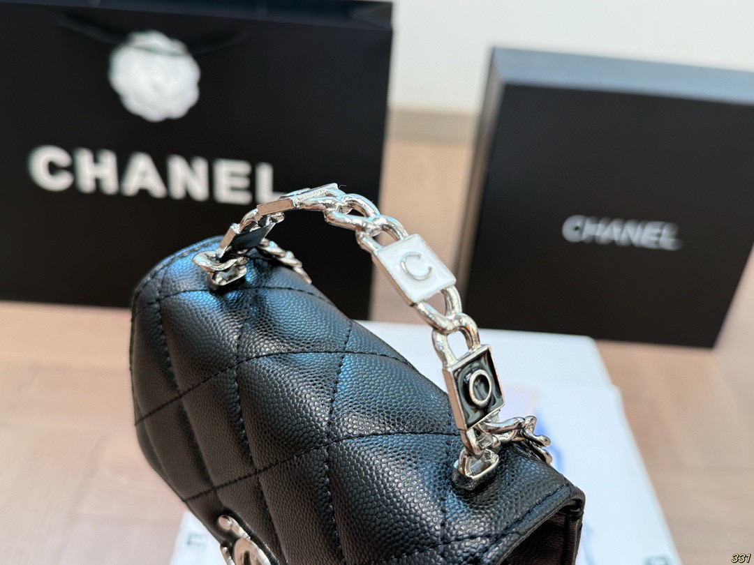 &yen;140飞机盒 Chanel迷你包链条包 搭配很适这季节 香奈儿 复古氛围感瞬间拉满 尺寸: 13 10