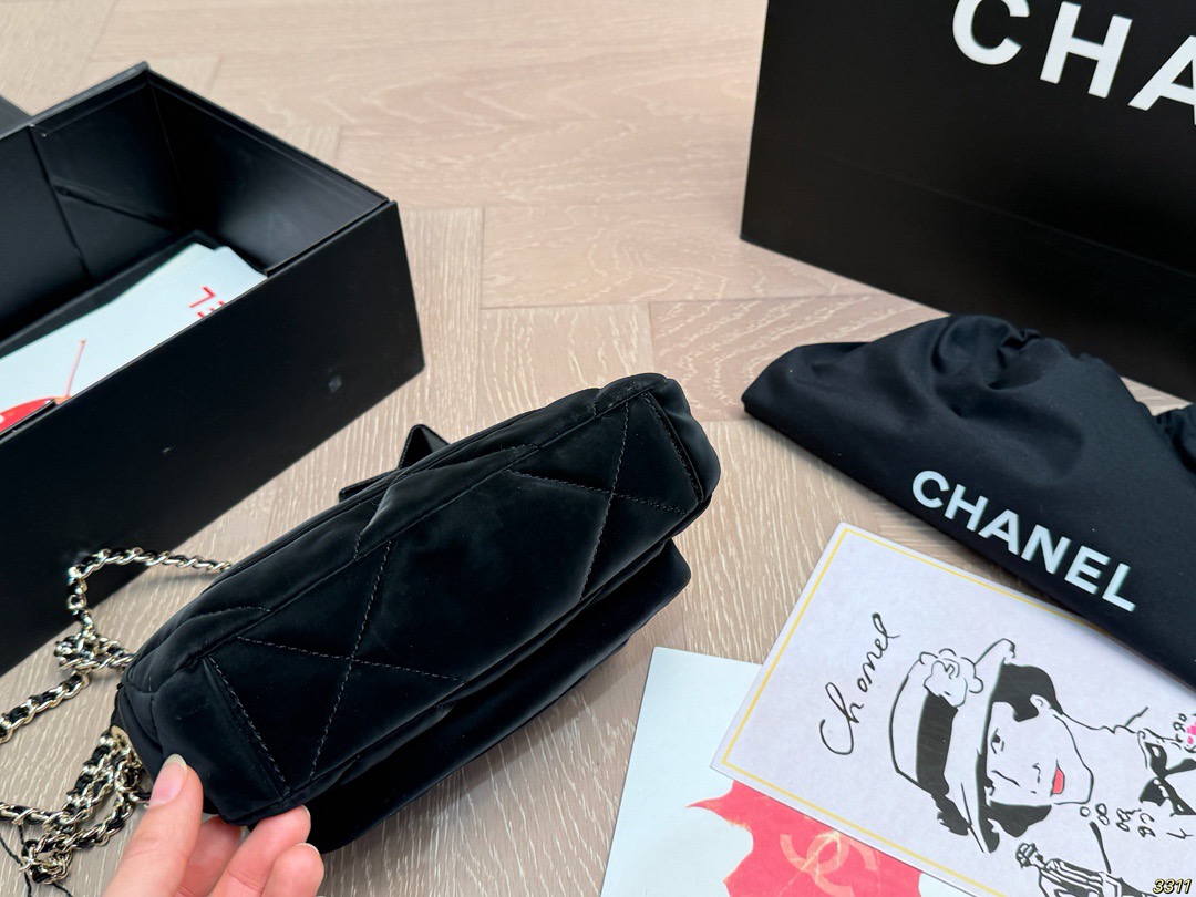 &yen;195全套飞机盒包装 25N🎿滑雪胶囊系列 Chanel香奈儿 菱格链条包新款系列 气质百搭 种草款 可甜可咸 又A又飒 尺寸22 15