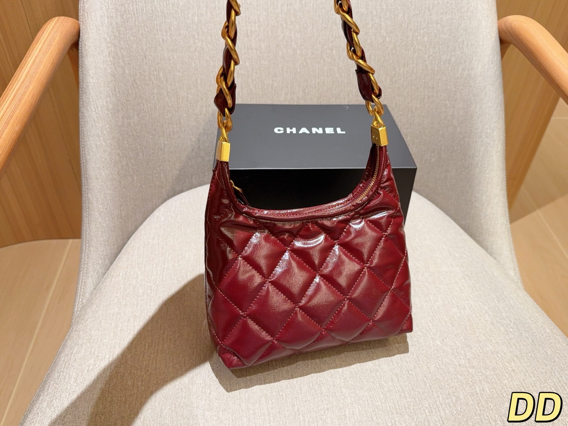 💰145 香奈儿Chanel 24A最新hobo油蜡皮腋下包 尺寸20&times;19&times;8 礼盒包装🎁