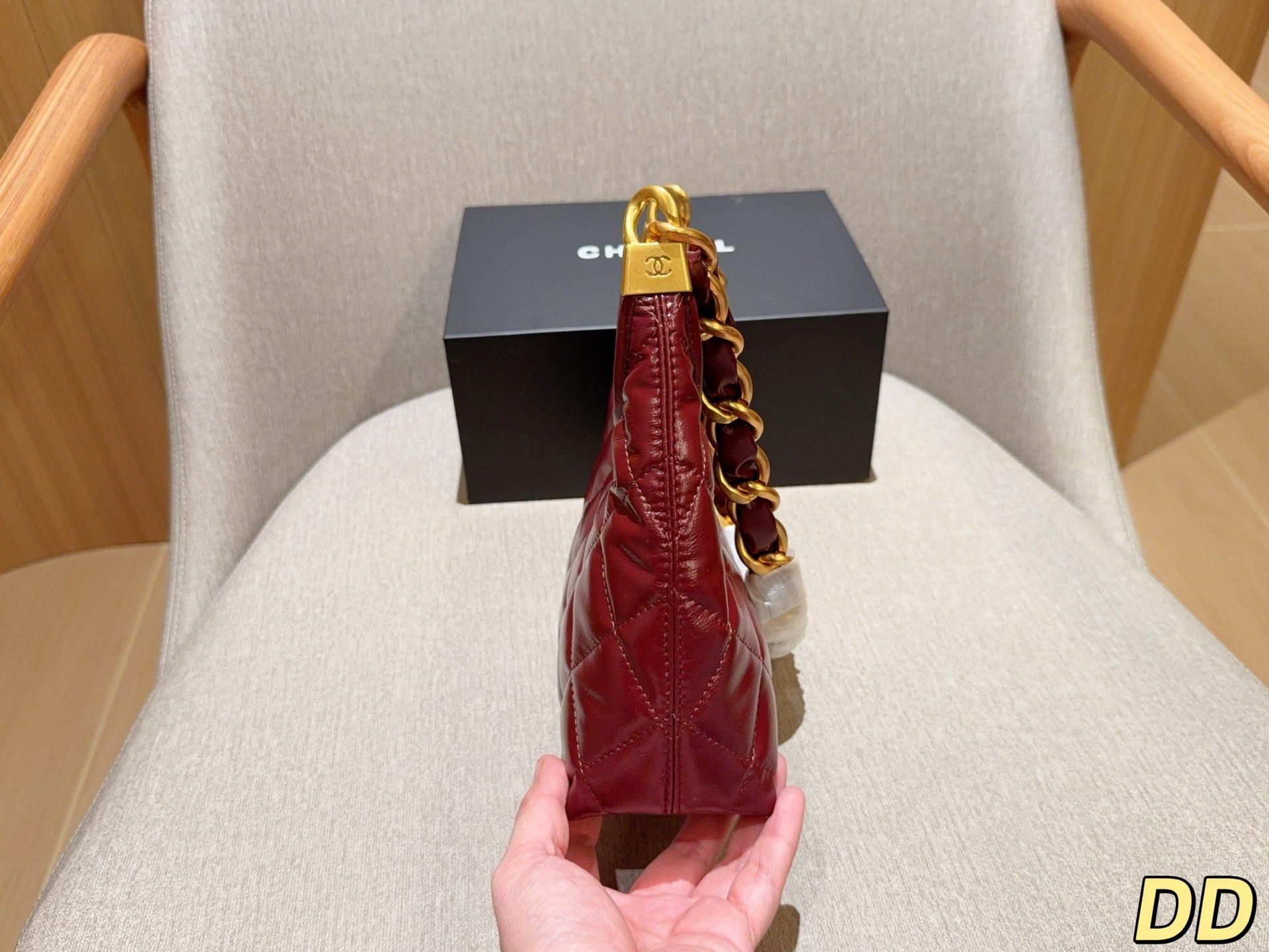 💰145 香奈儿Chanel 24A最新hobo油蜡皮腋下包 尺寸20&times;19&times;8 礼盒包装🎁
