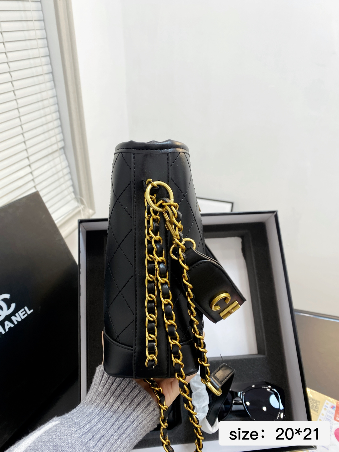 🅿️💰150 配盒子 尺寸20*21 经典香奈儿套盒 香奈儿包➕眼镜➕钱包 M3030