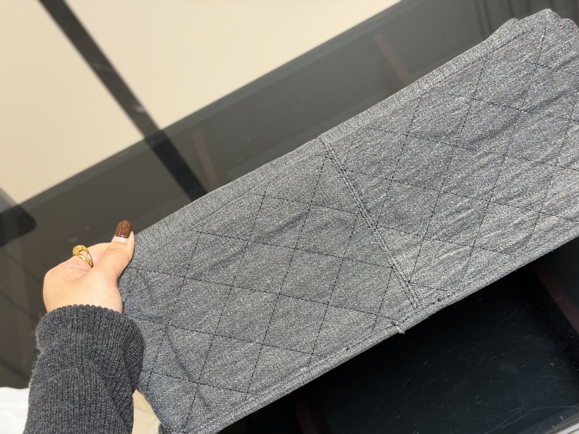 ¥190 香奈儿旅行袋 Chanel中古. 复古穿搭 牛仔系的搭配很适合 复古氛围感瞬间拉满 机场包40.25cm