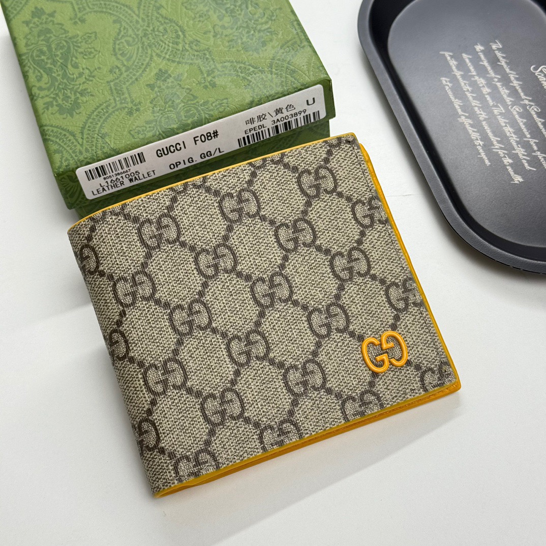 p75🎀GUCCI F08🎀颜色：黑胶／兰 啡胶／黄 啡胶／灰🎀尺寸：11*10*1.5 🎀GUCCl专柜最新款火爆登场！官网同步，精湛手工制作，实物拍摄，男女统用！