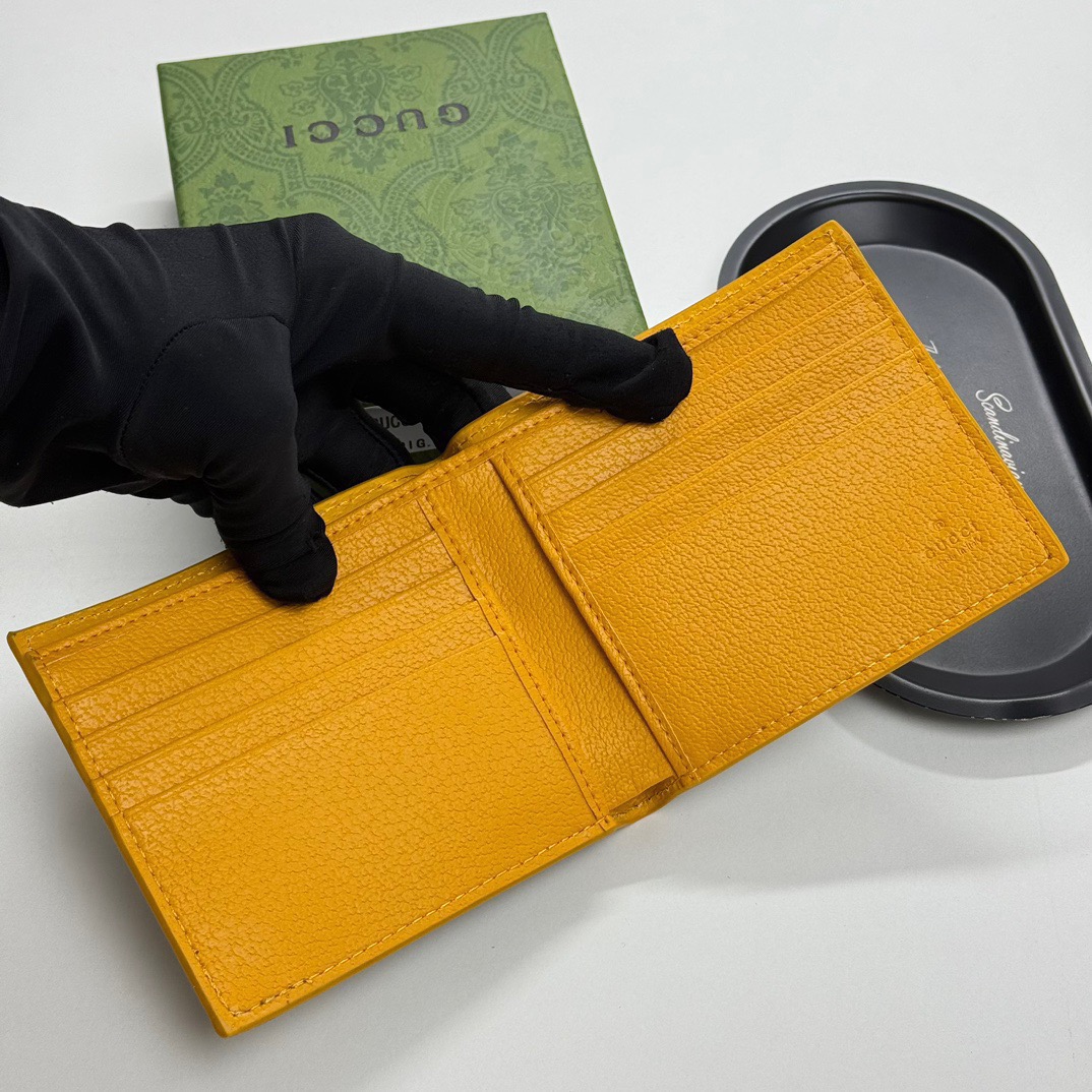 p75🎀GUCCI F08🎀颜色：黑胶／兰 啡胶／黄 啡胶／灰🎀尺寸：11*10*1.5 🎀GUCCl专柜最新款火爆登场！官网同步，精湛手工制作，实物拍摄，男女统用！