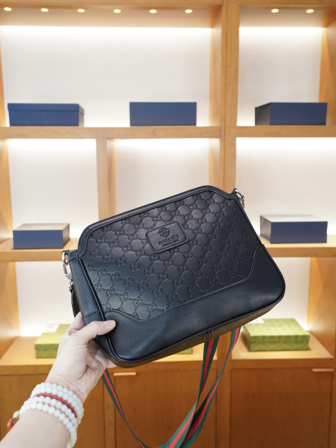 P125 🇮🇹 古驰 官网同步 高版本 斜挎单肩背包 永恒不过时的标志性产品 纯原单小牛皮 顶级五金制作 非市面普通版本 今年GUCCI最爱的款式 全部实拍 实用性非常高 完全不用担心穿搭【规格：29x24x8】