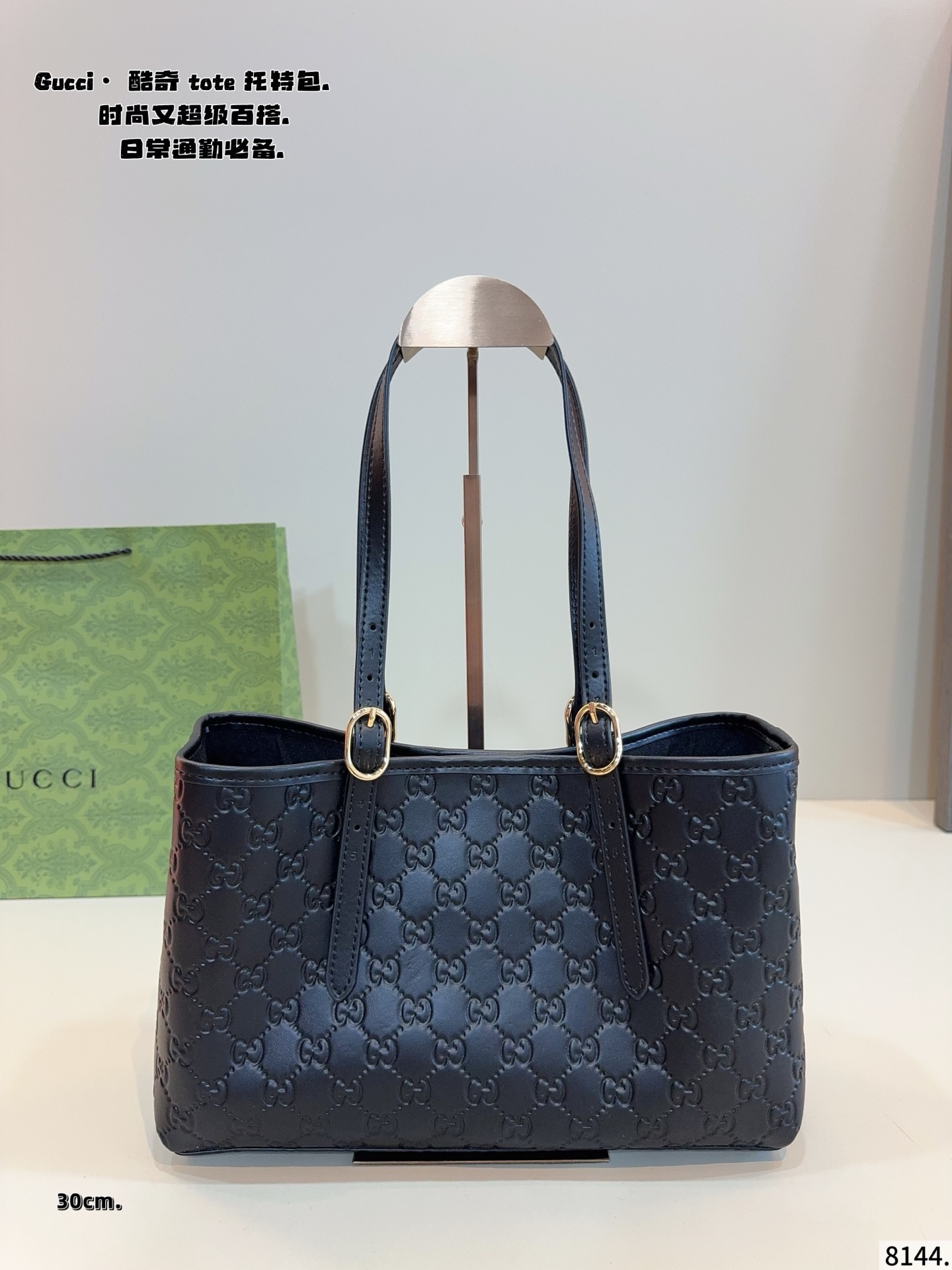 p180p180 Gucci古驰Exquisite饰双G 购物袋 最新款💋GUCCI枕头 市场独家新款，古奇醉新爆款，醉新元素，包现货‼️原厂订制五金，进口牛皮搭配GG胶料.～尺寸：36*12*25/30*10^19cm