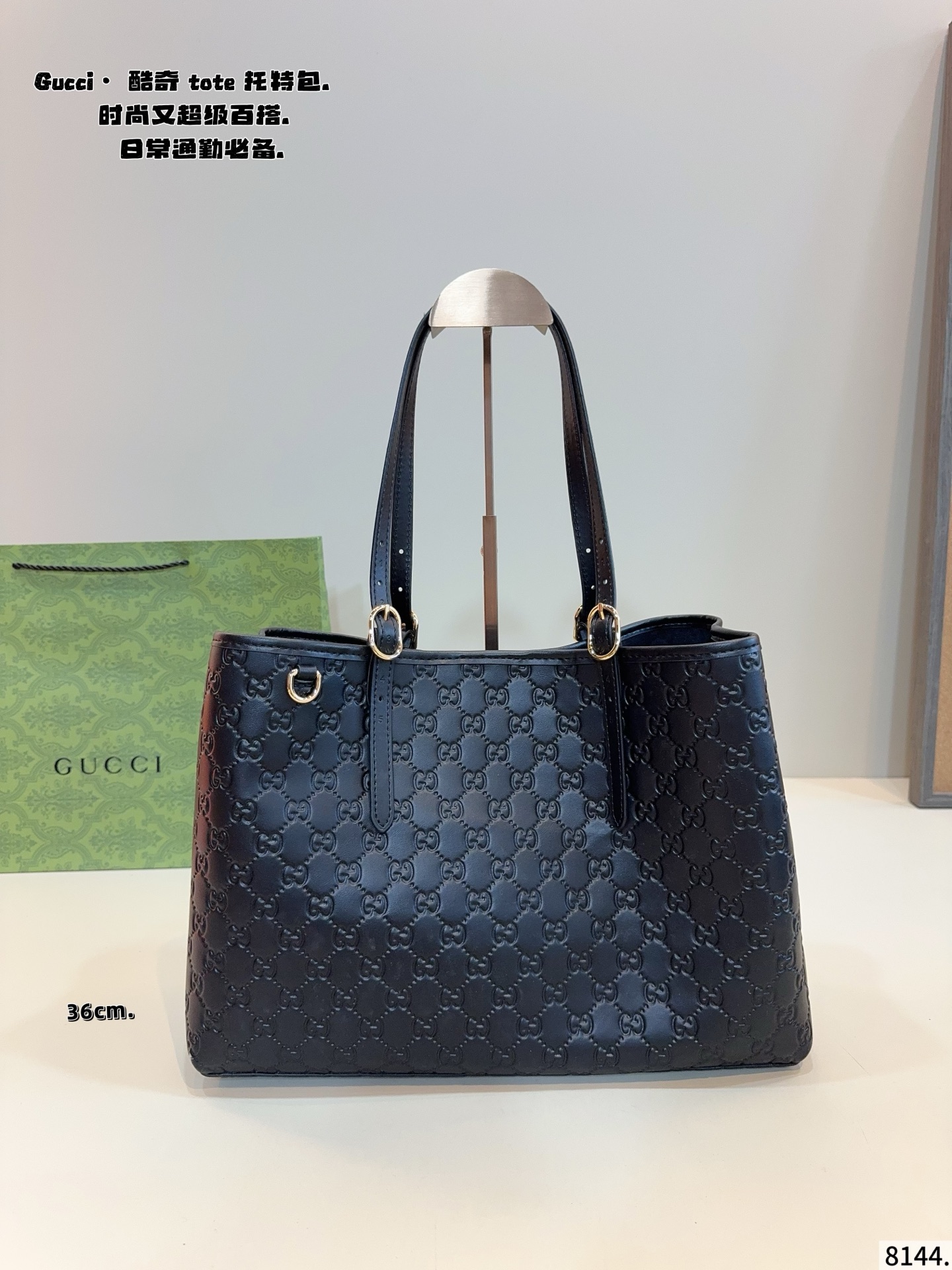 p180p180 Gucci古驰Exquisite饰双G 购物袋 最新款💋GUCCI枕头 市场独家新款，古奇醉新爆款，醉新元素，包现货‼️原厂订制五金，进口牛皮搭配GG胶料.～尺寸：36*12*25/30*10^19cm