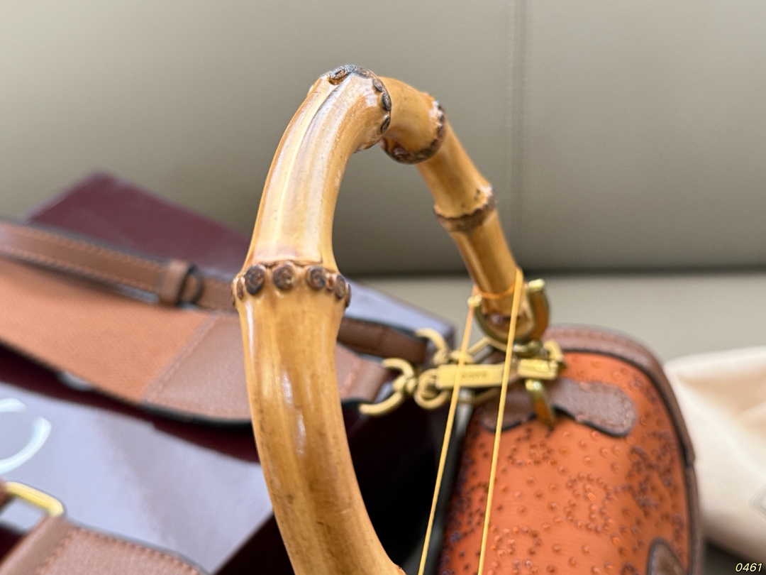 &yen;175折叠盒 酷奇竹节包Gucci 超火的竹节手柄设计 可甜可盐 休闲优雅切换自如 尺寸21 14