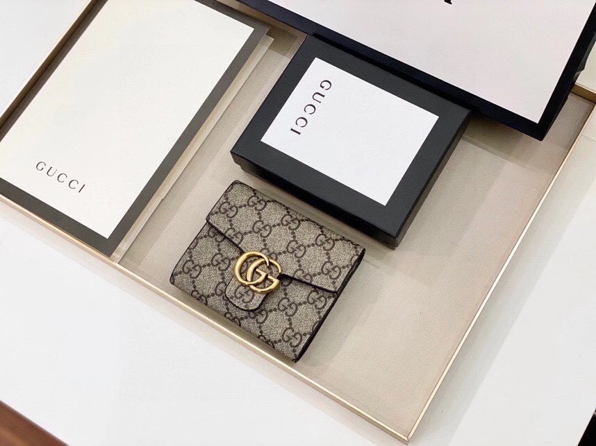 P95🎀Gucci 8012🎀颜色黑色 🎀尺寸 10*8.5*2.5🎀GUCCi专柜火爆登场！采用进口PVC配小牛皮，做工精致， 媲美专柜！多功能小钱包，超级实用！