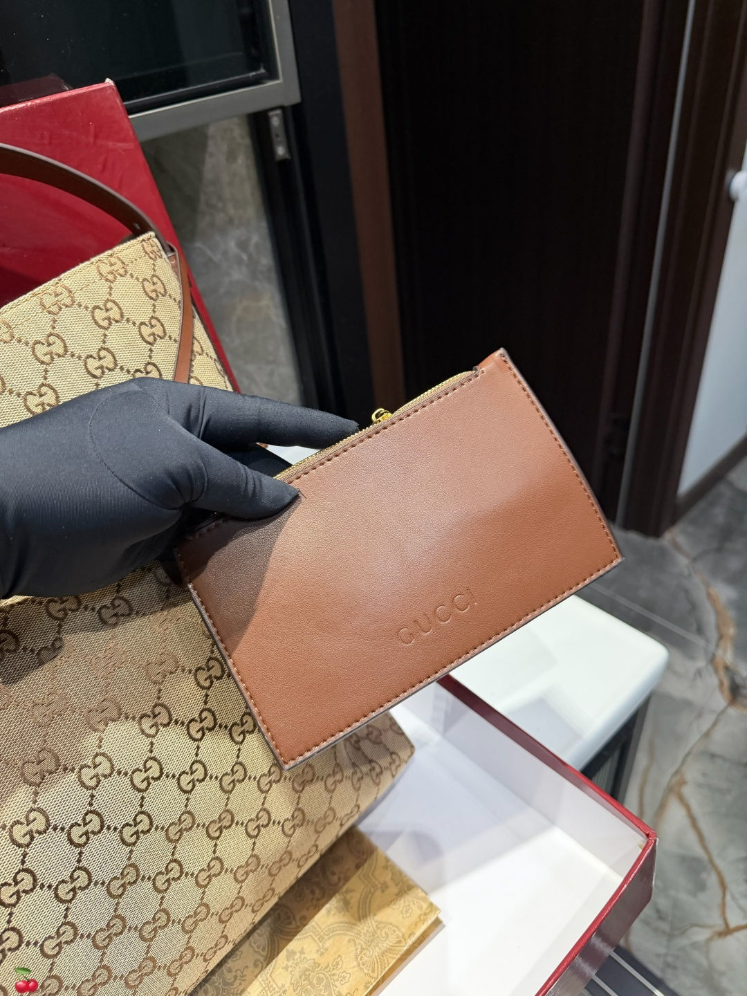 ❤️p190p185❤️ 酷奇GucciBeatrix【Gucci bestrix咖啡棕 轻享随行】#&bull;&mdash;抹浓郁咖啡色沉淀时光的温柔 搭配秋冬焦糖系穿搭自带高级滤镜 举手投足皆是质感&bull;超轻量设计重量仅如一部手机 肩颈自在无负担通勤赶车步履生风 逛街出游轻如 尺寸大39 36cm 小34.5 28cm