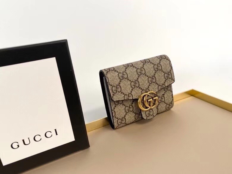 P95🎀Gucci 8012🎀颜色黑色 🎀尺寸 10*8.5*2.5🎀GUCCi专柜火爆登场！采用进口PVC配小牛皮，做工精致， 媲美专柜！多功能小钱包，超级实用！