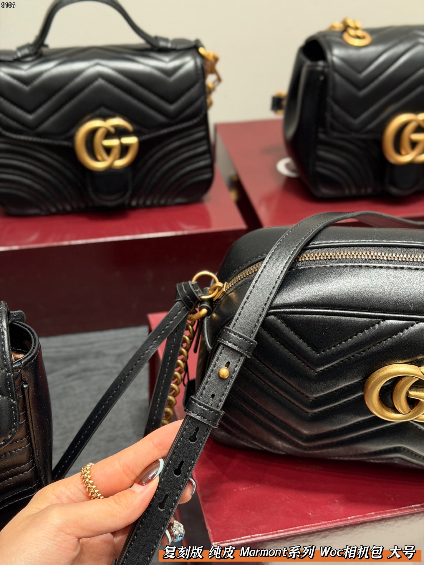 P140 礼盒包装 复刻版 牛皮版本！ Gucci 马蒙Marmont 相机包链条包 配以双G金属配件。 可滑动链条肩带有多种背法， 可在肩背和手提之间自由转换。 采用波浪纹绗缝皮革， 尺寸 大号24cm