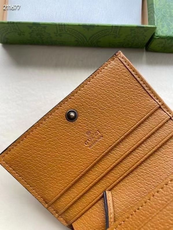 💰105包邮‼️ 原版品质 对花整齐🔥🔥##款号：602534# 米奇为这款GG钱包增添灵动之气，浅棕色皮革滚动细节接一步营造复古风，富有传奇迪斯尼金典形象已彩色绣花、刺绣贴饰或提花图案💐💐尺寸: 11*8.5*2.5