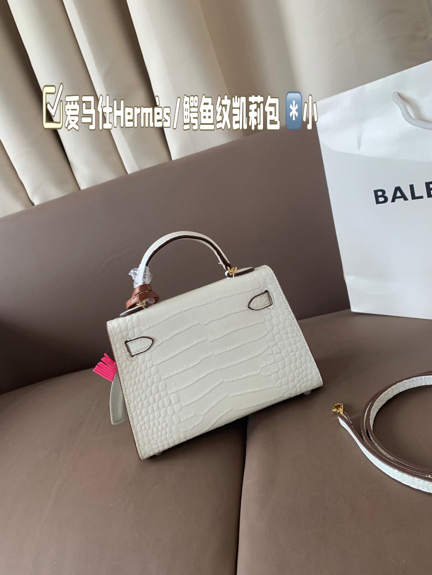 小号P185 爱马仕上新🧡🧡Hermès/鳄鱼纹凯莉包 明星同款 人手必备款 Hermès每个女孩的必备品😍 手提肩背 特别实用 送人自留都有面儿 盒子包装🎁 尺寸小号20*14cm