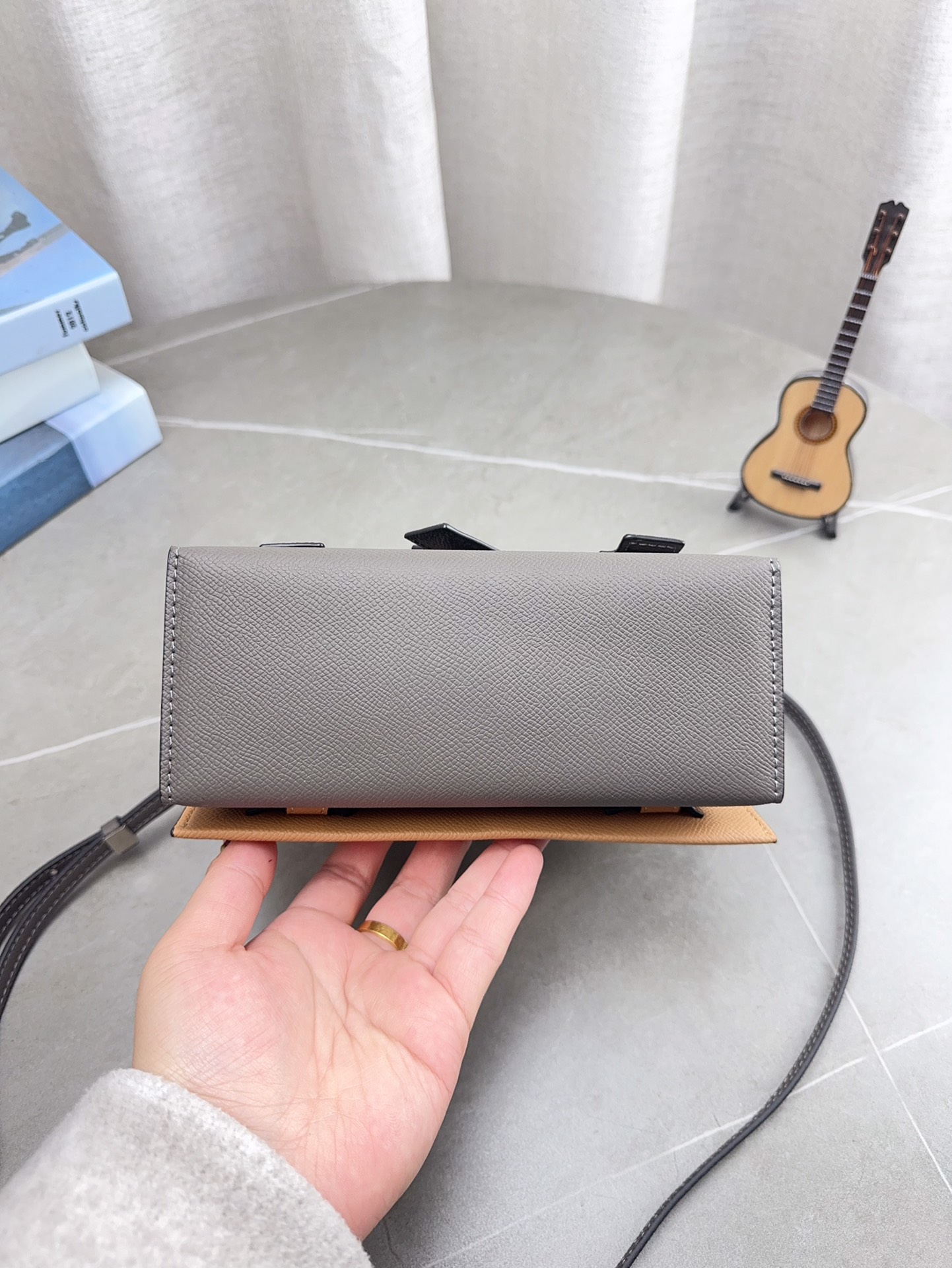 配折叠礼盒 爱马仕Kelly Doll 马赛克 娃娃包 爱马仕锦葵紫马赛克娃娃Kellydoll的娃娃包系列 实物真的可爱爆！尺寸19*13cm p220