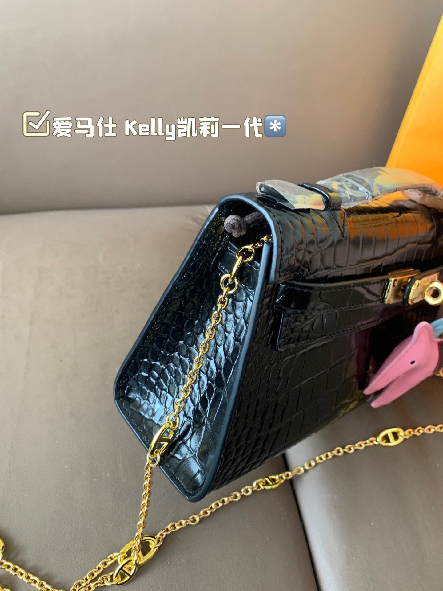 P205 折叠🎁包装 爱马仕 Kelly凯莉一代 鳄鱼纹 高级感满满 经典中的经典 任何搭配都可轻松驾驭 尺寸：22*14