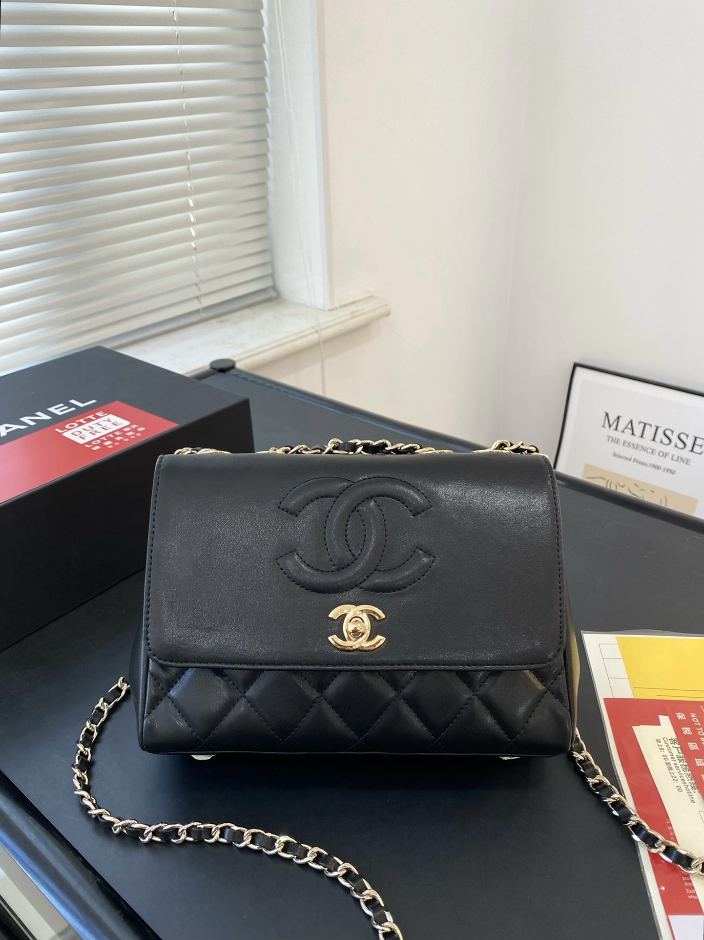 🅿️💰170配折叠礼盒✅🔜 【尺寸】22*15 网红推荐款 外出旅行必备✈️✈️香奈儿链条包 小号 ‼️ Chanel Pharrell 香奈儿机场包 顶级材质 原版五金logo ～ 网红街拍神奇‼️ 超级耐看 百搭 ～3309