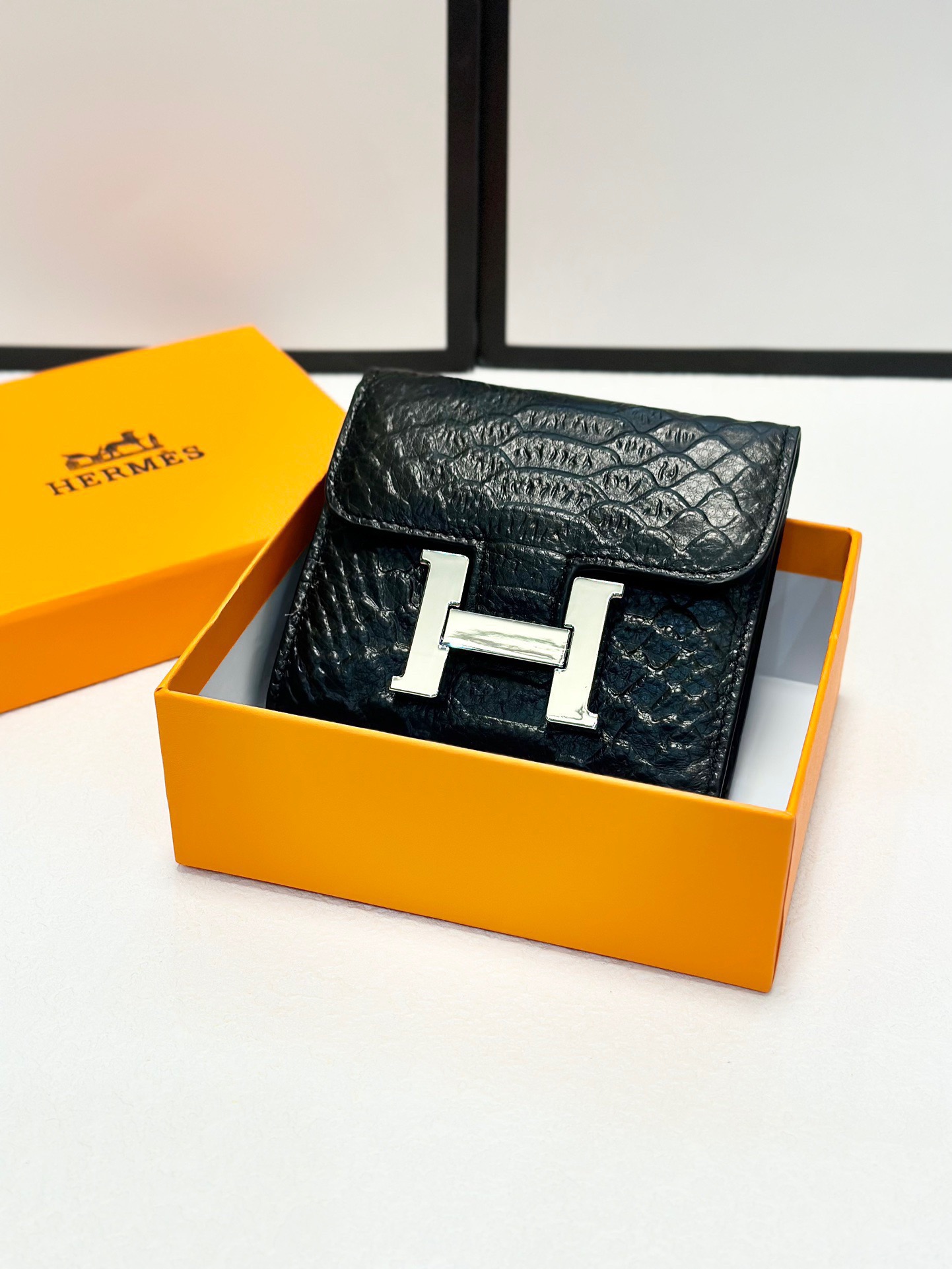 P85🎀🎀颜色 黑🎀尺寸 11x10🎀爱马仕优质进口牛皮🐂 手感一流👏时尚设计💋潮版百搭，简约大方，经典永不过时💍