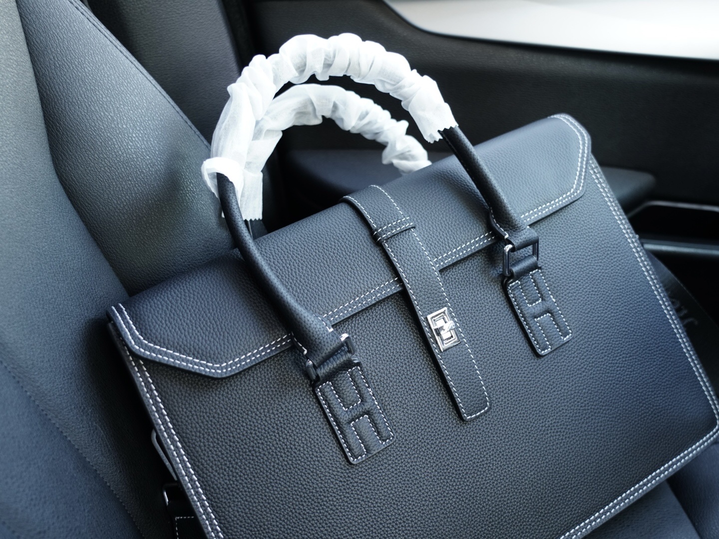 P315 🇫🇷 Hermes 爱马仕 官网同步 高版本 公文斜挎手提背包 独家首发 原单小牛皮材质 顶级五金配件 非市面普通货 低调奢华 完全不浮夸的款 日常又时髦 斜挎还是手提都可以 【规格：40x30x9】