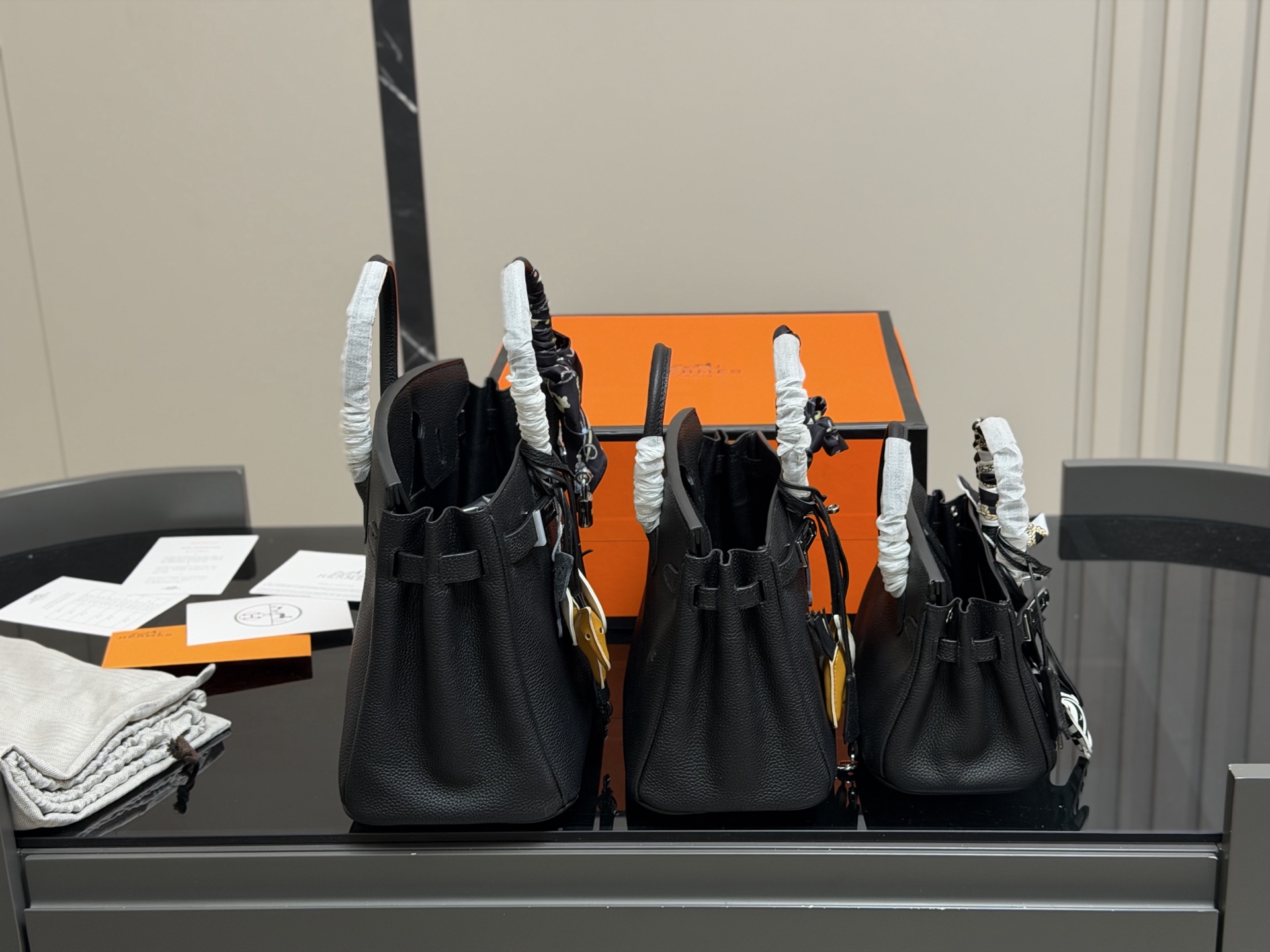 &yen;300 &yen;280 &yen;260 配折叠盒 size：30cm 25cm 20cm 背铂金包的季节来啦 爱马仕Bk30原版品质 ✔️ 头层牛皮 手感！质感！💯💯