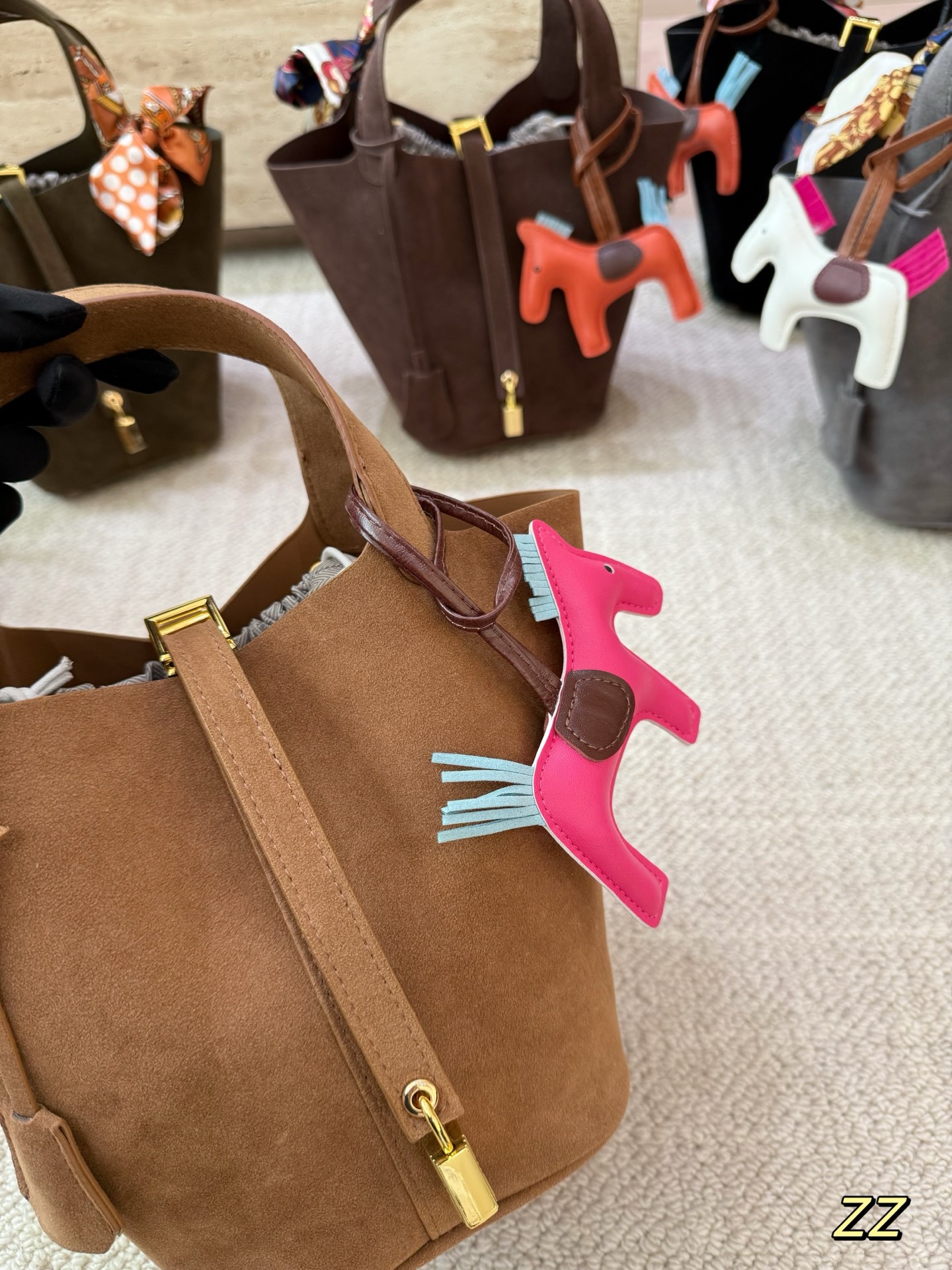 P145 麂皮 爱马仕菜篮子 配内胆 经典百搭款 万年不过时 麂皮质感超赞 尺寸19.19