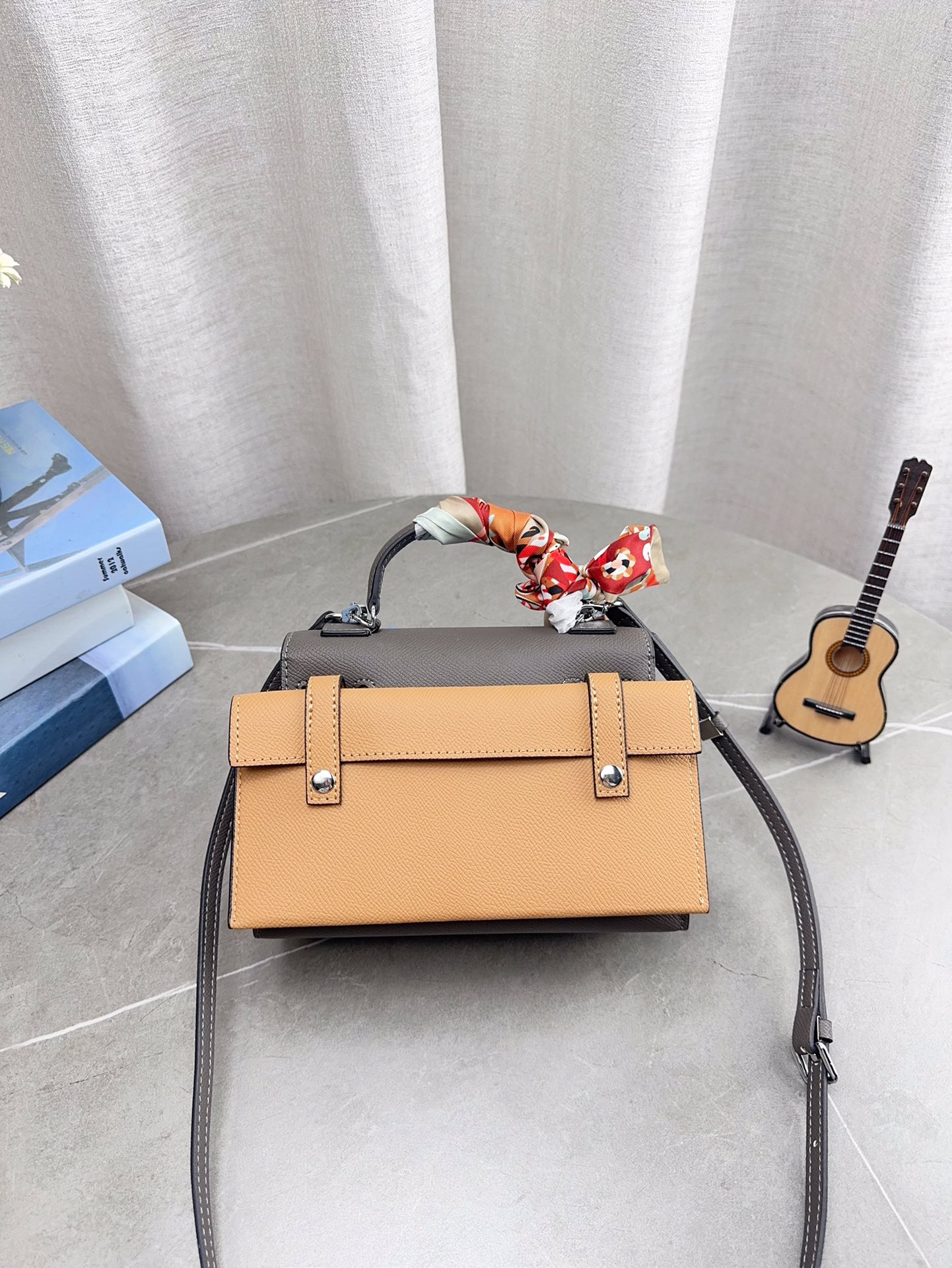 配折叠礼盒 爱马仕Kelly Doll 马赛克 娃娃包 爱马仕锦葵紫马赛克娃娃Kellydoll的娃娃包系列 实物真的可爱爆！尺寸19*13cm p220