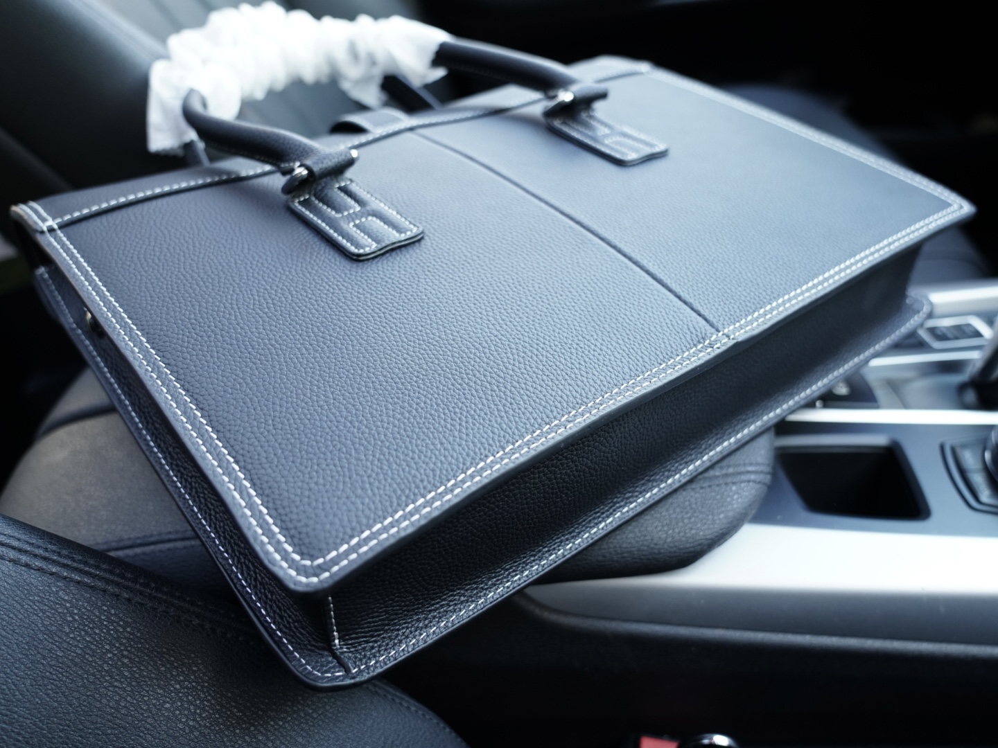 P315 🇫🇷 Hermes 爱马仕 官网同步 高版本 公文斜挎手提背包 独家首发 原单小牛皮材质 顶级五金配件 非市面普通货 低调奢华 完全不浮夸的款 日常又时髦 斜挎还是手提都可以 【规格：40x30x9】