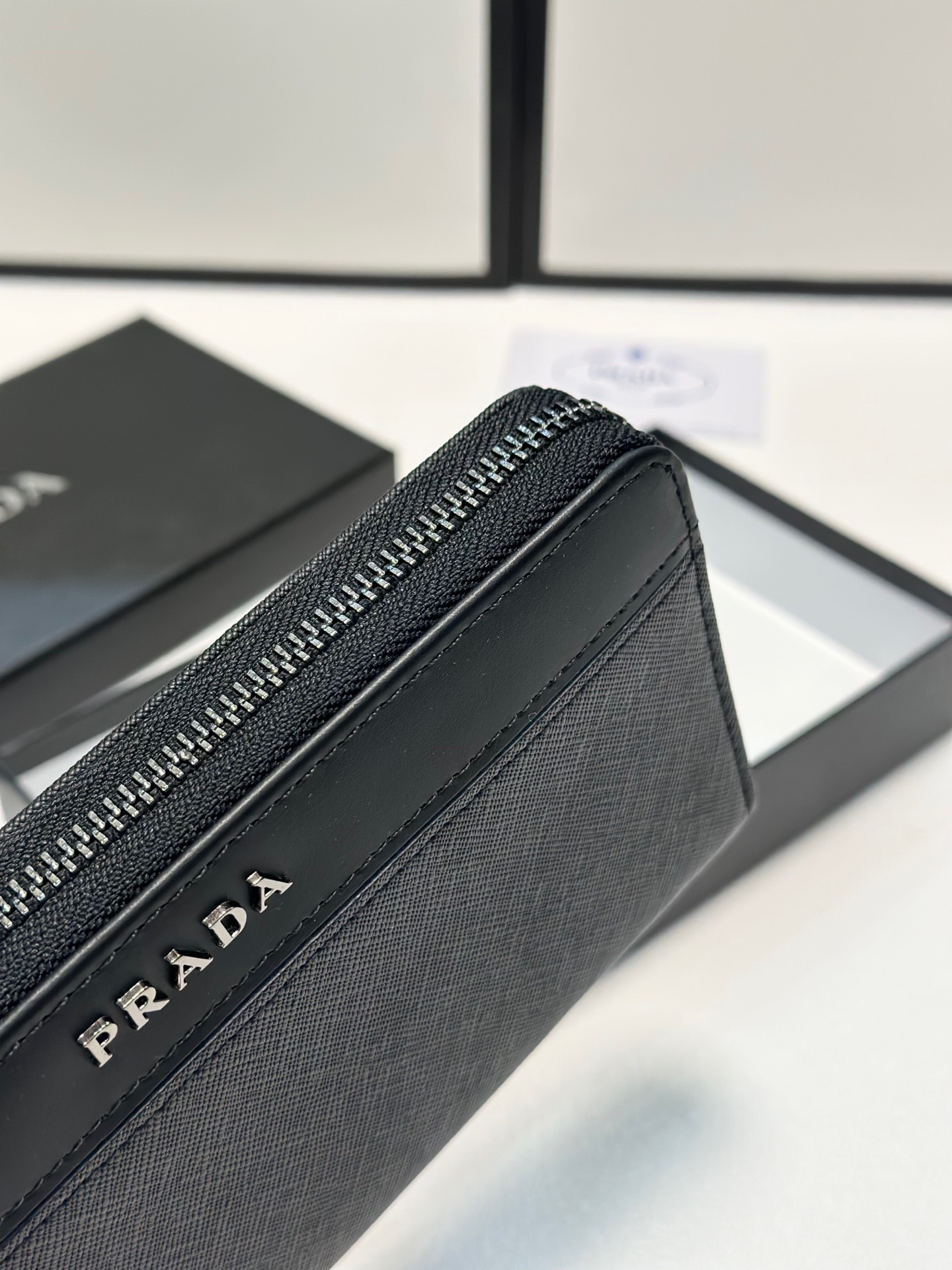 P100🎀🎀颜色 黑🎀尺寸 20x10🎀普拉达爆款十字纹牛皮😈💥原版十字纹牛皮🐂高端品质👍🏻精致车线做工💎值得拥有‼️