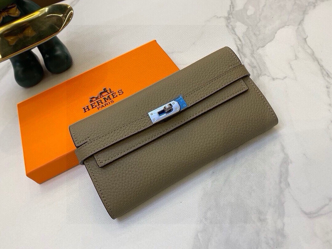 📢📢📢p125 凯莉钱包 爱马仕经典款 钱包两折款 💕里外全牛皮 简单百搭 手感超级👍 20 10 💥