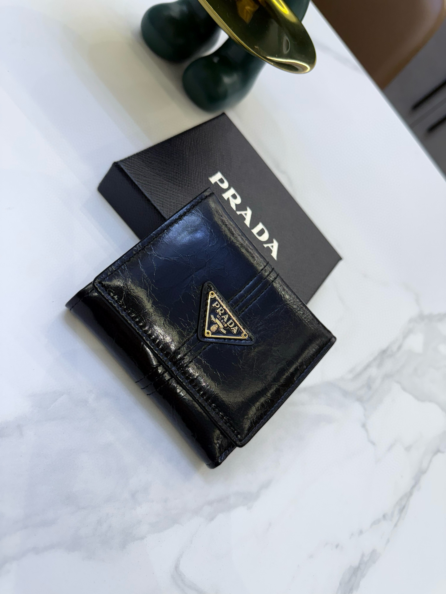 📢📢📢p85 普拉达专柜新款女士钱包 三折款 💕里外牛皮 原版质量做工 小身躯 大容量 👍 超级美哦