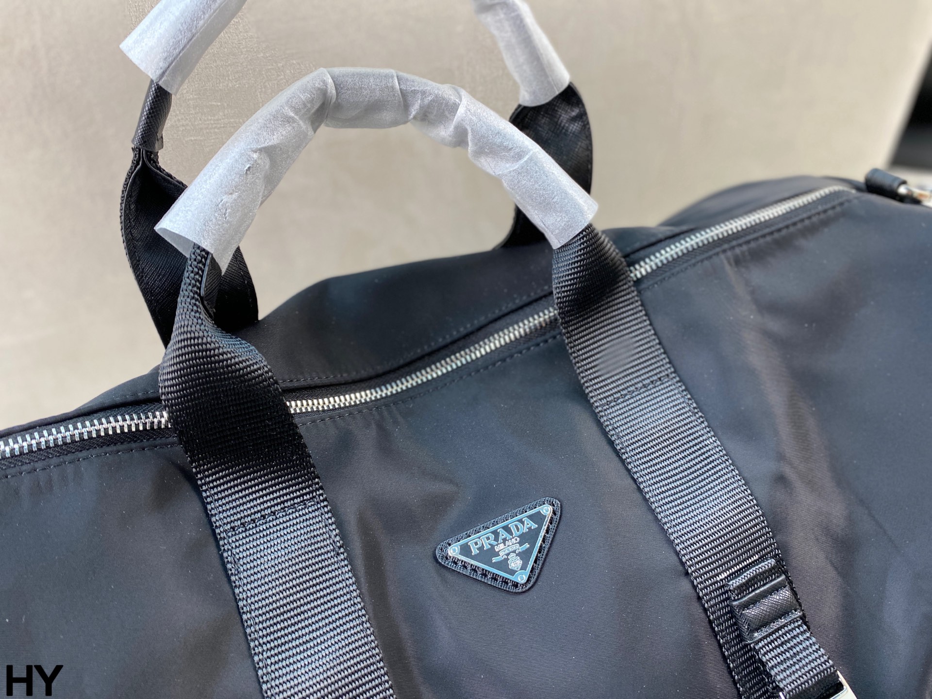 p165 无盒🎁 Prada旅行袋 男女同款 经典尼龙质地便携自重轻 去健身或者旅行都非常适用!尺寸:底50*宽24*高24