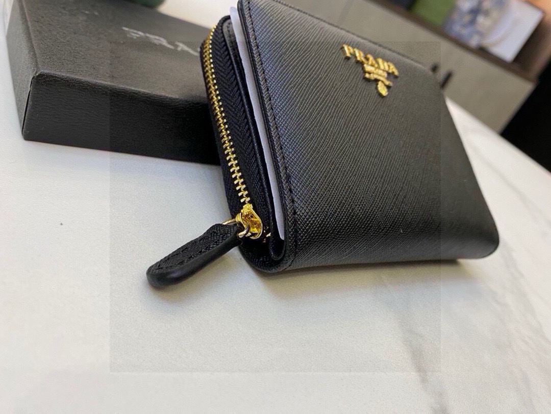 📢📢📢p90 8040 普拉达专柜最新款小钱包 💕原版牛皮 完美内阁 卡包钱包多功能 👍