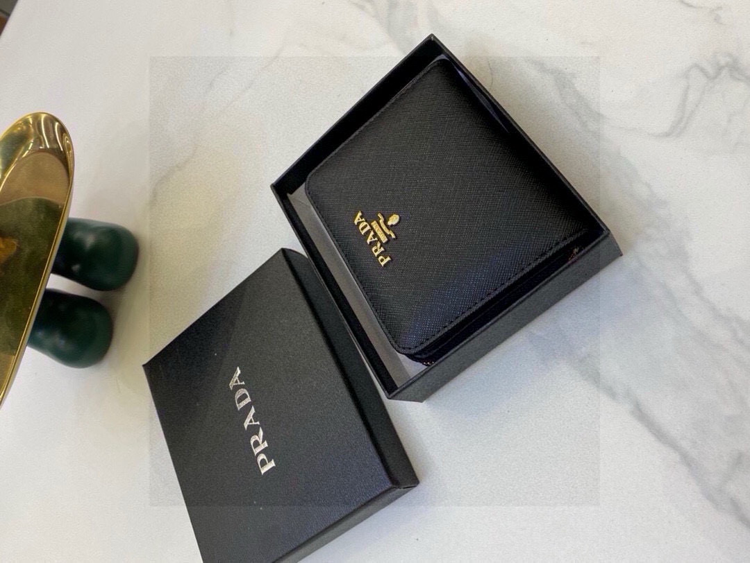 📢📢📢p90 8040 普拉达专柜最新款小钱包 💕原版牛皮 完美内阁 卡包钱包多功能 👍