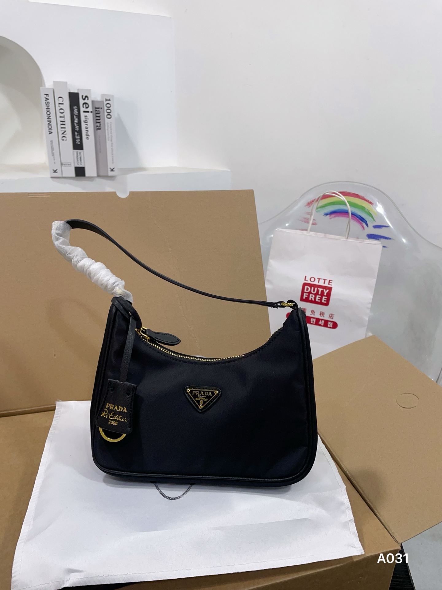 👑💰90配盒 普拉达Prada腋下包 复古优雅 满满的高级感 大小适中 容量感人031 休闲正装皆可轻松驾驭 尺寸22 12
