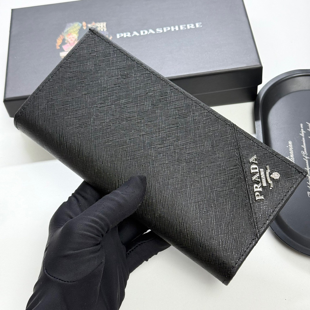 短p75长p85🎀🎀颜色 黑色 🎀尺寸长19x10 短12x10🎀普拉达🔥专柜款🔥十字纹长短款对折👍一比一进口牛皮手感无敌💕简约大气必备💕